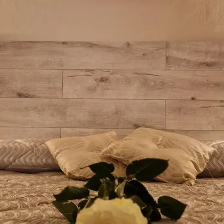 Le Stanze Di Rosa X Ap Bed & Breakfast 3*